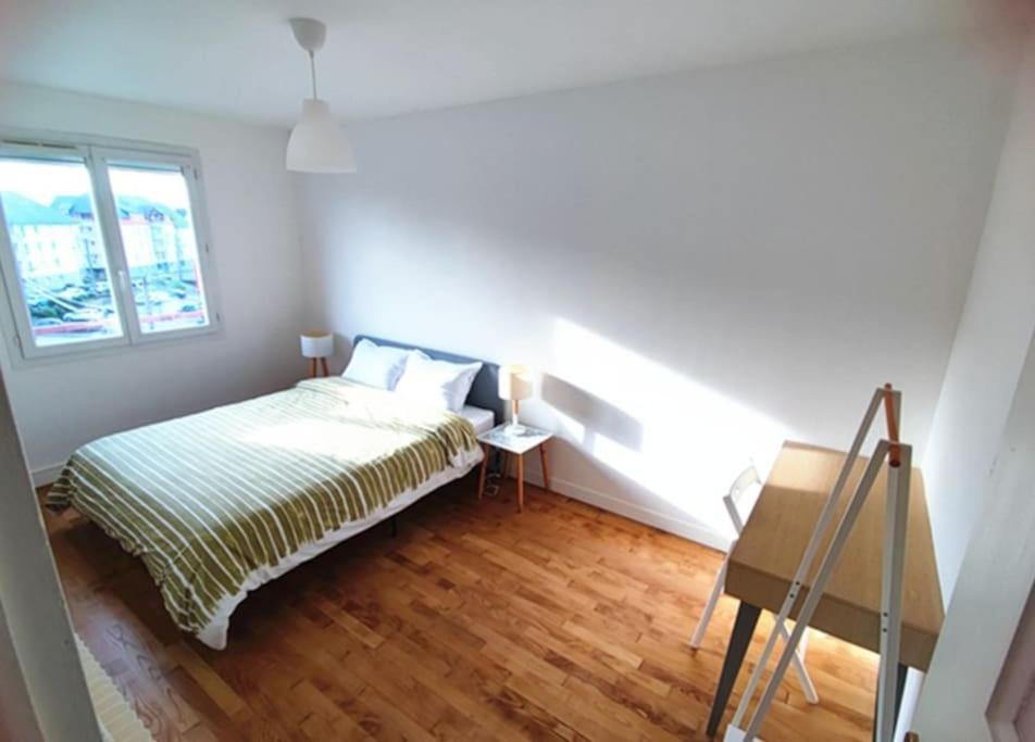 Appartement 76M2 Lumineux Centre Ville Garage Prive 3Ieme Etage Sans Ascenseur Fougères 外观 照片