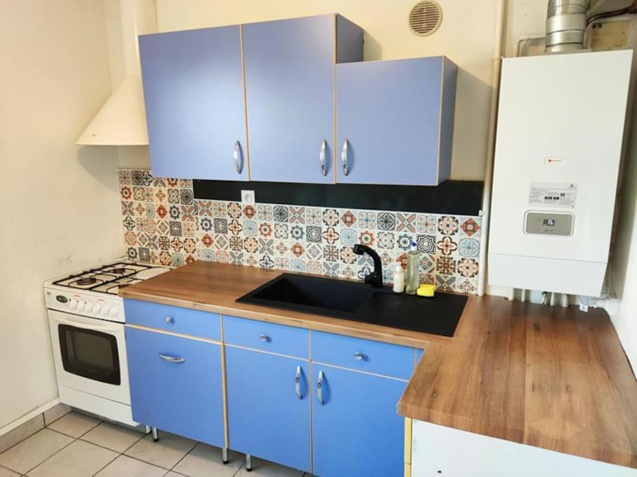 Appartement 76M2 Lumineux Centre Ville Garage Prive 3Ieme Etage Sans Ascenseur Fougères 外观 照片